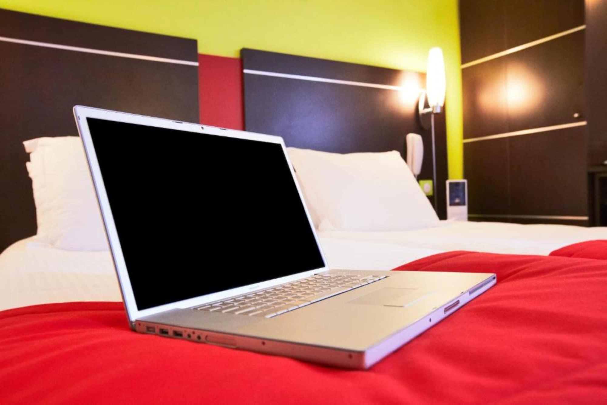 Enzo Hotels Reims Tinqueux By Kyriad Direct Bagian luar foto