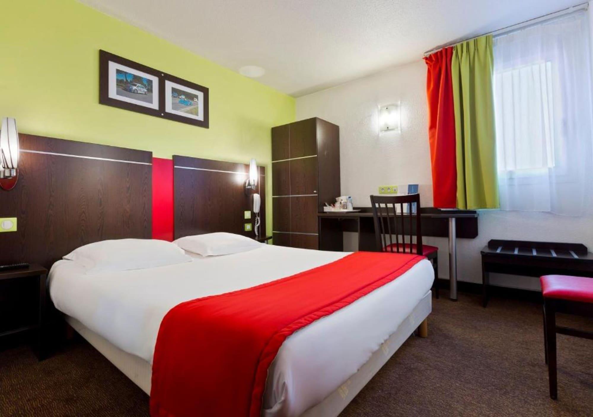Enzo Hotels Reims Tinqueux By Kyriad Direct Bagian luar foto