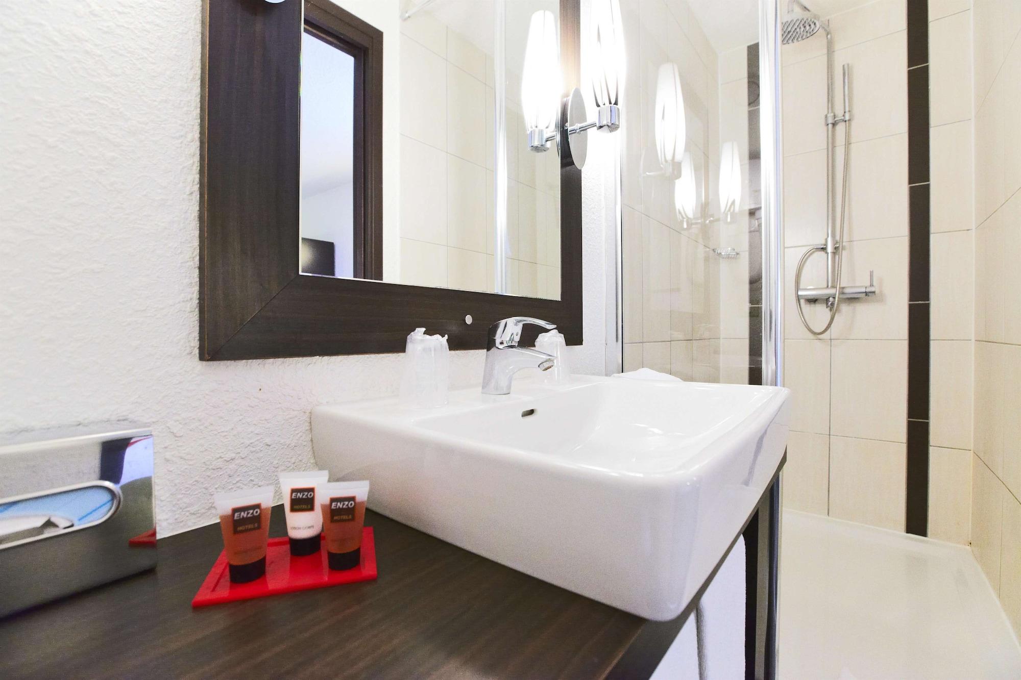 Enzo Hotels Reims Tinqueux By Kyriad Direct Bagian luar foto
